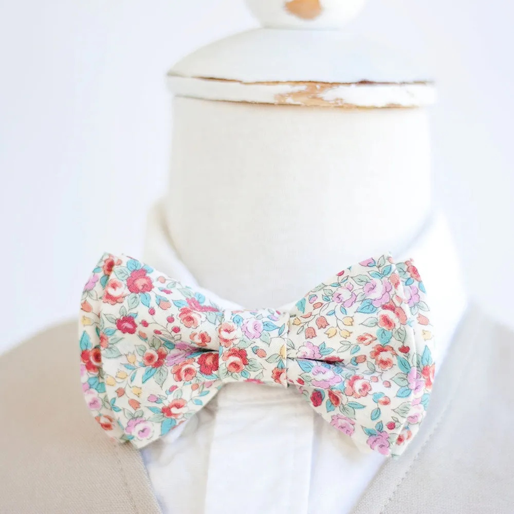 Boy's Necktie / Blossoms In Red
