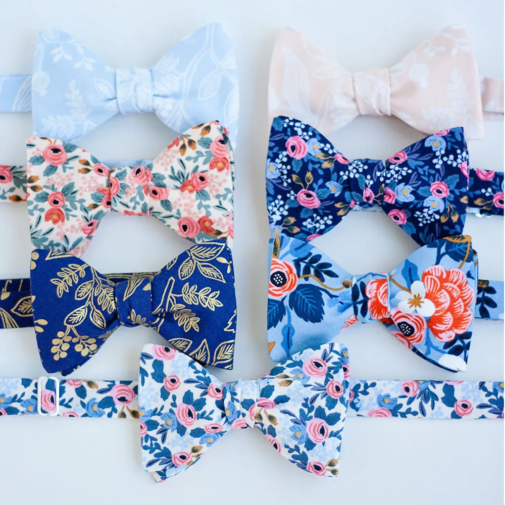 Men's Freestyle Self-Tie Bow Tie / Rosa In Navy