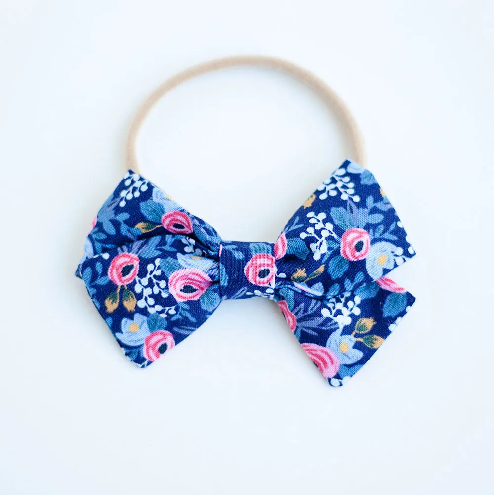 Men's Freestyle Self-Tie Bow Tie / Rosa In Navy